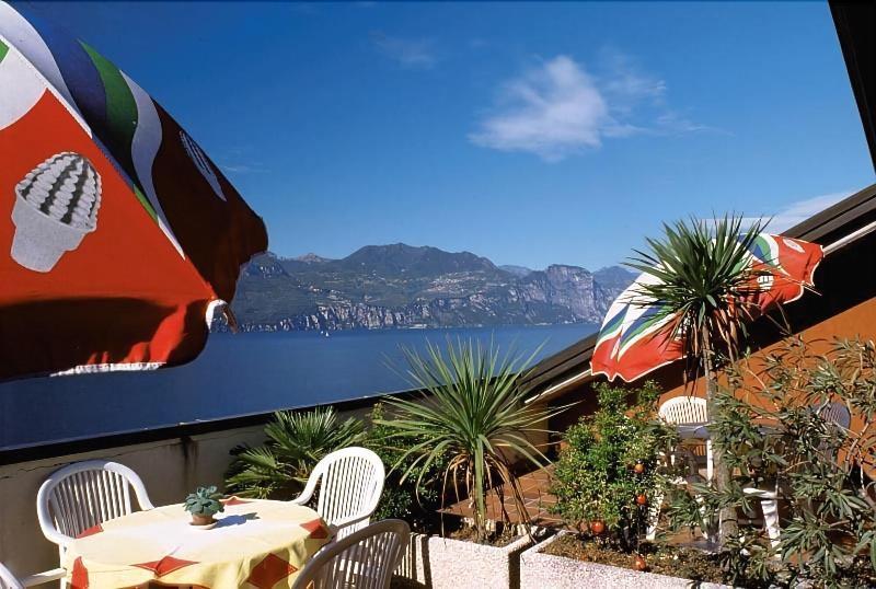 Residence Castelli Brenzone sul Garda Kültér fotó
