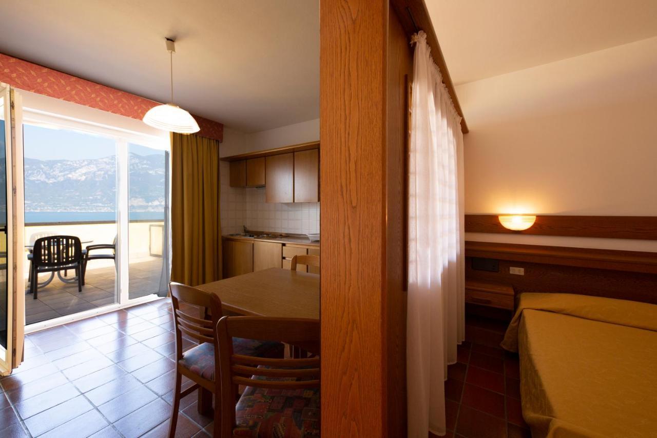 Residence Castelli Brenzone sul Garda Kültér fotó