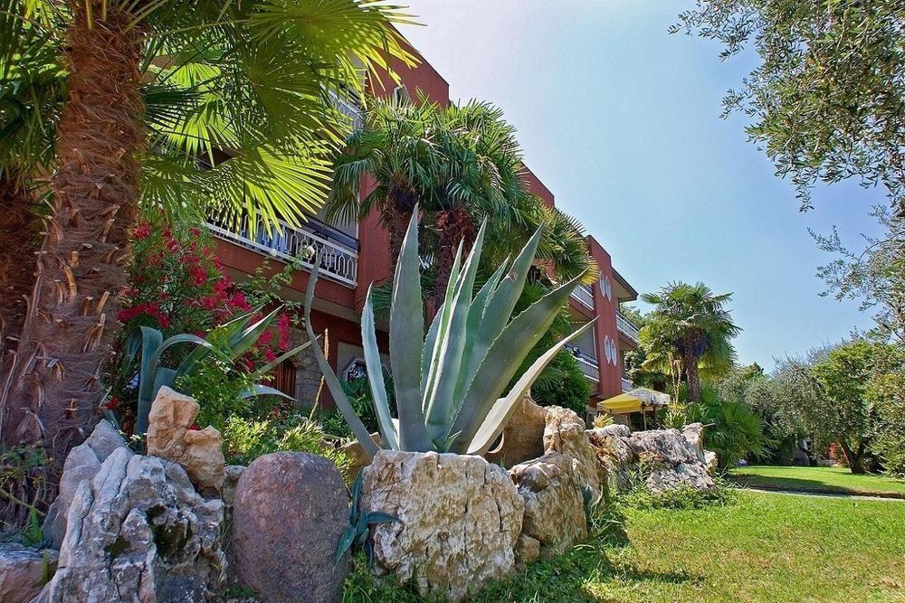 Residence Castelli Brenzone sul Garda Kültér fotó