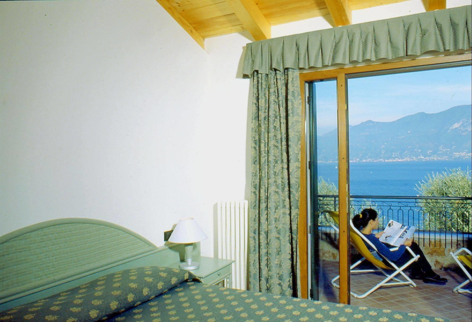 Residence Castelli Brenzone sul Garda Kültér fotó